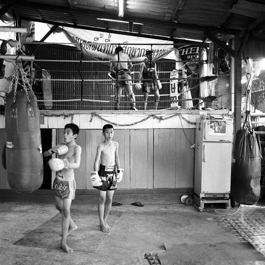 2 kids bangkok felix amsel